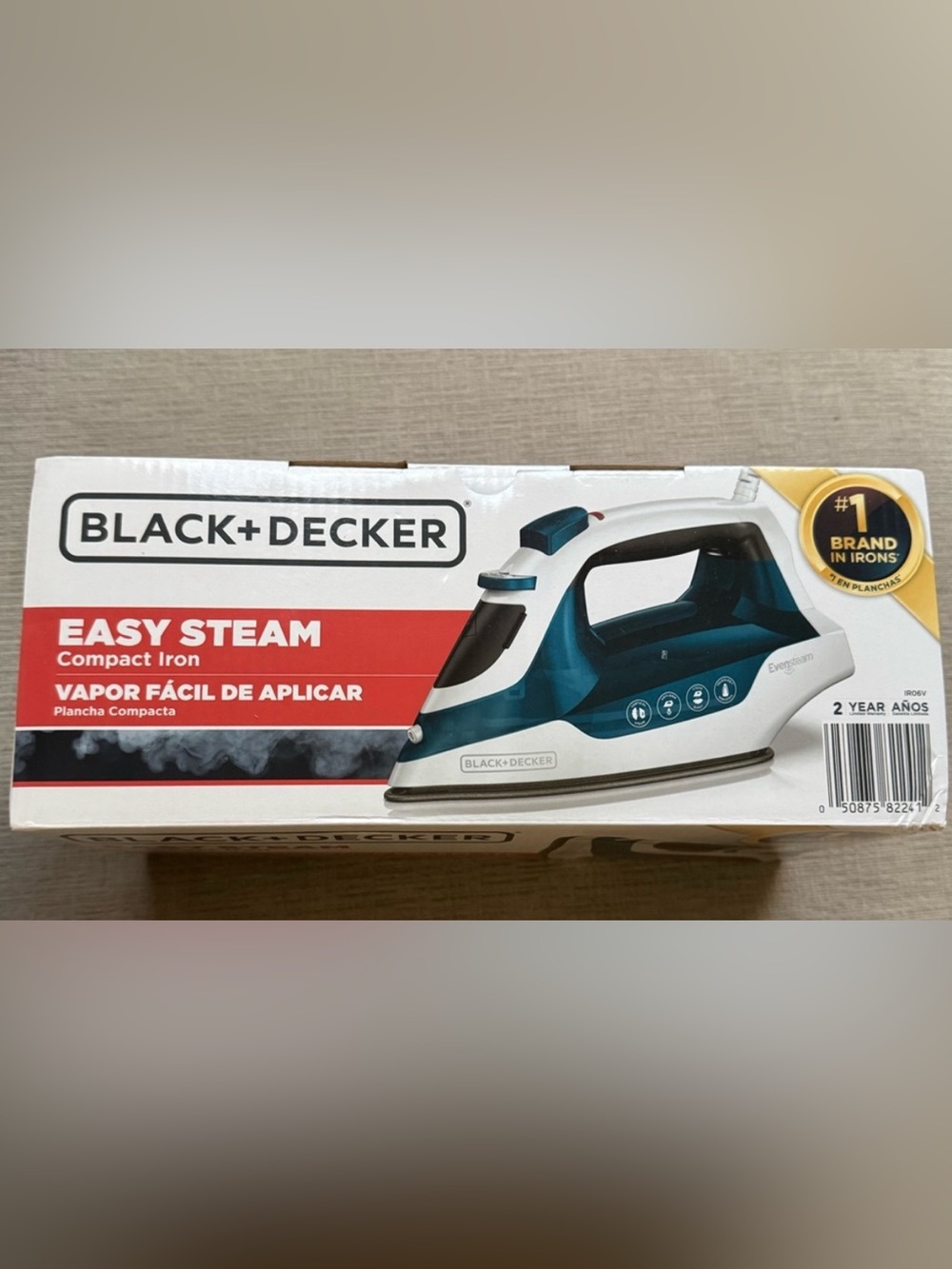 Black & Decker Teal & White Steam Iron with SmartSteam - Picture 5 of 6
